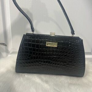 Osprey black patent leather croc vintage kisslock handbag